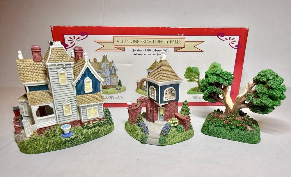 International Resources Liberty Falls 1999 Boxed 3pc Village Set w/ Tree